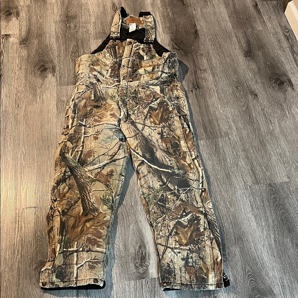 Camouflage Overalls Size Large Smoke And Pet Free Home
